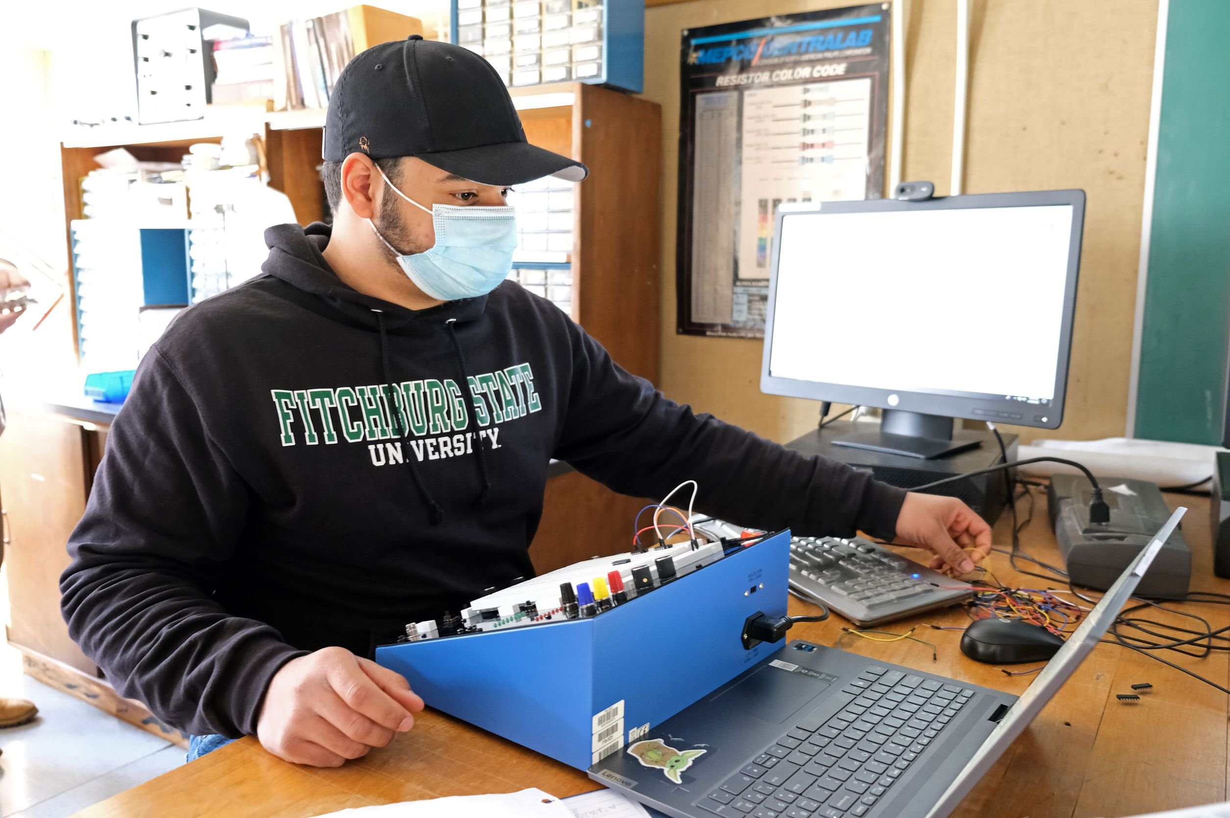 Around Campus - Digital Electronics Lab