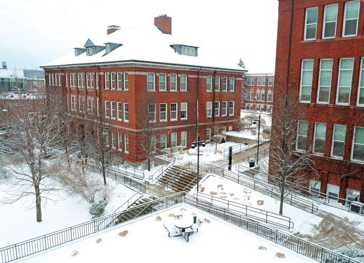Snow Rfp For University Late January Snow Makes Campus a Winter Wonderland