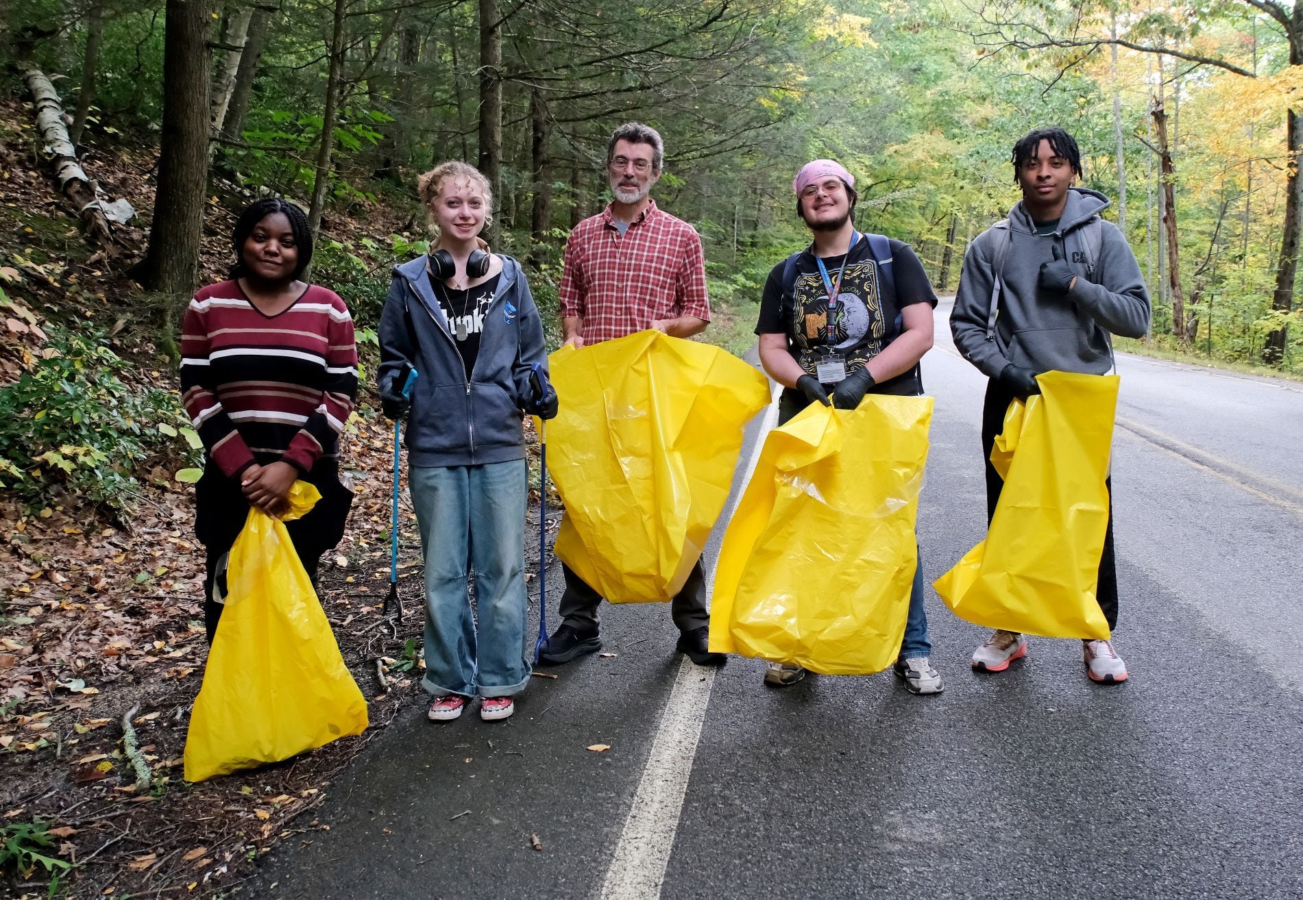 BioChem Club: Rindge Road Clean Up