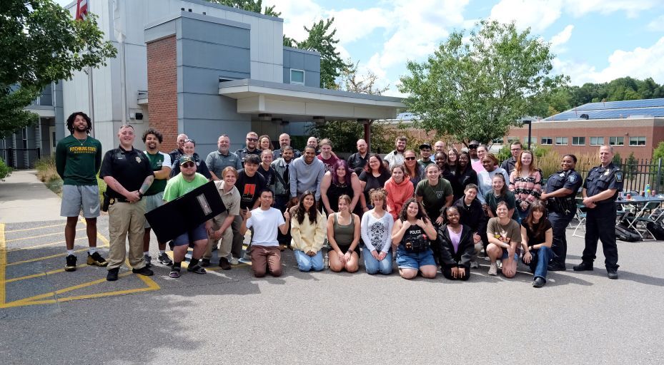 Resident Assistants Tour University Police Department