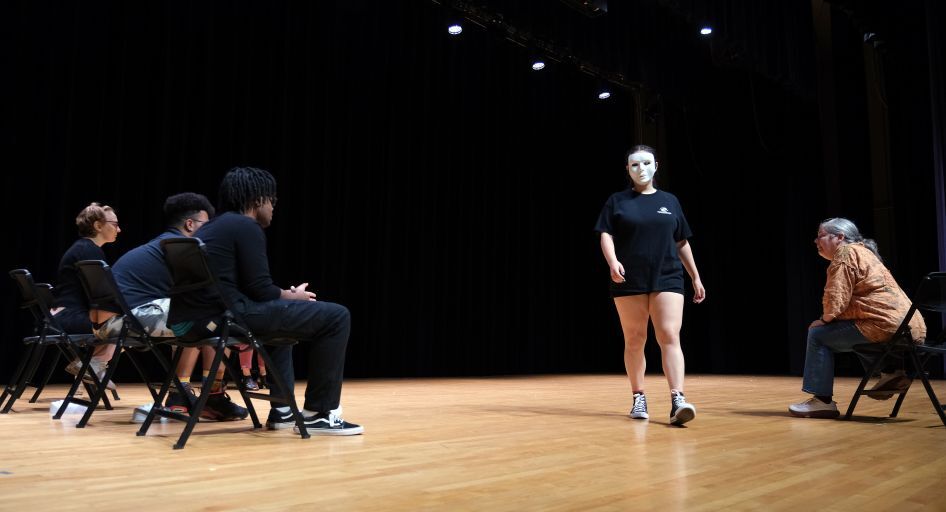 Around Campus - Stage Movement