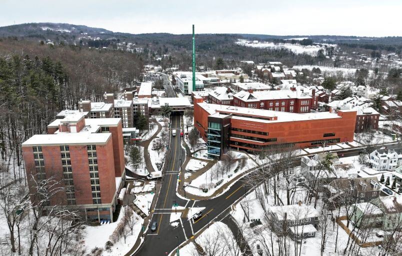 Late January Snow Makes Campus a Winter Wonderland