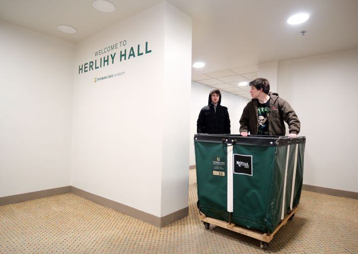 Herlihy Hall Move In Day 1